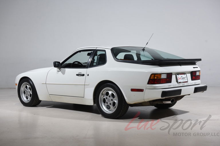 Porsche 944 Coupé