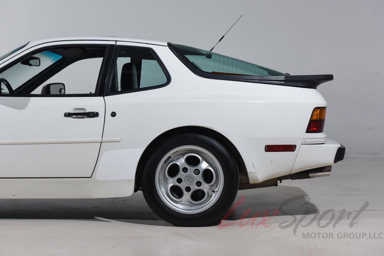 Porsche 944 Coupé