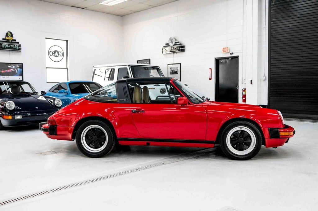 Porsche 911 Carrera 3.2