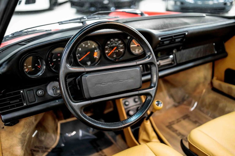 Porsche 911 Carrera 3.2