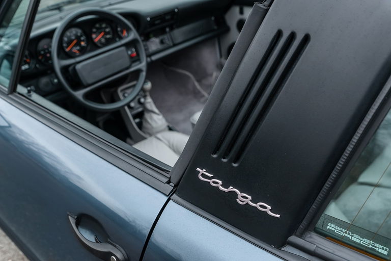 Porsche 911 Turbo 3.3 (US)