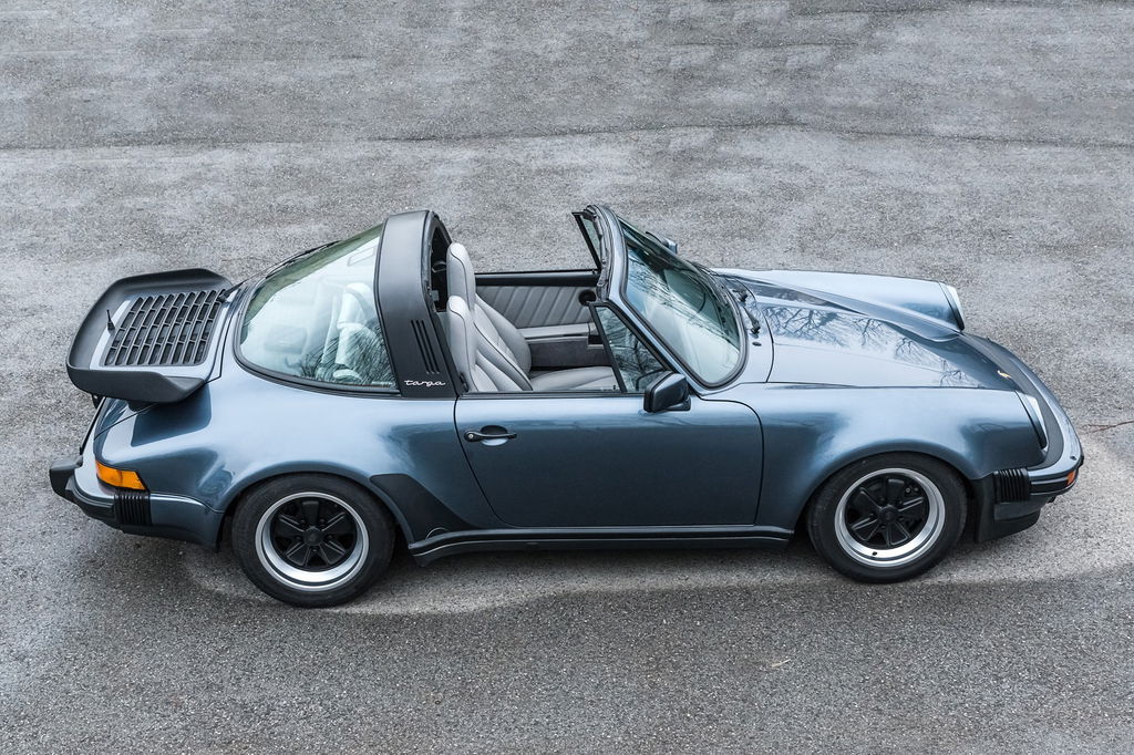 Porsche 911 Turbo 3.3 (US)