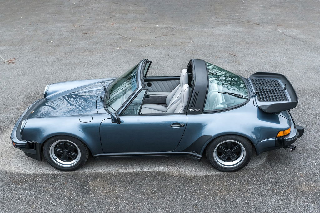 Porsche 911 Turbo 3.3 (US)