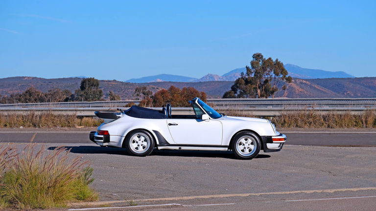 Porsche 911 Turbo 3.3 (US)