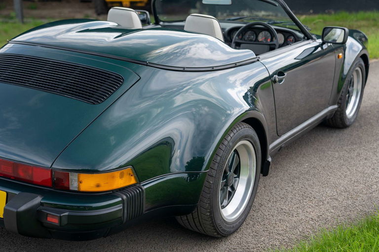 Porsche 911 Carrera 3.2 Speedster