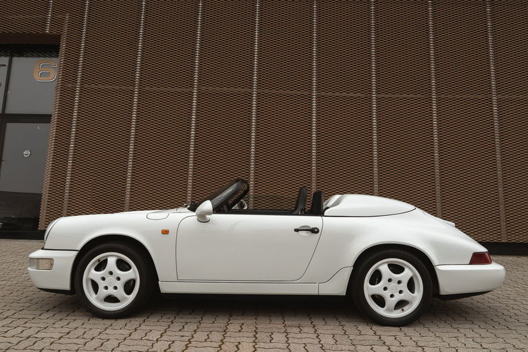 Porsche 964 Carrera 2 Speedster