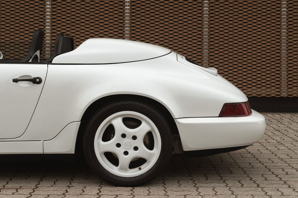 Porsche 964 Carrera 2 Speedster
