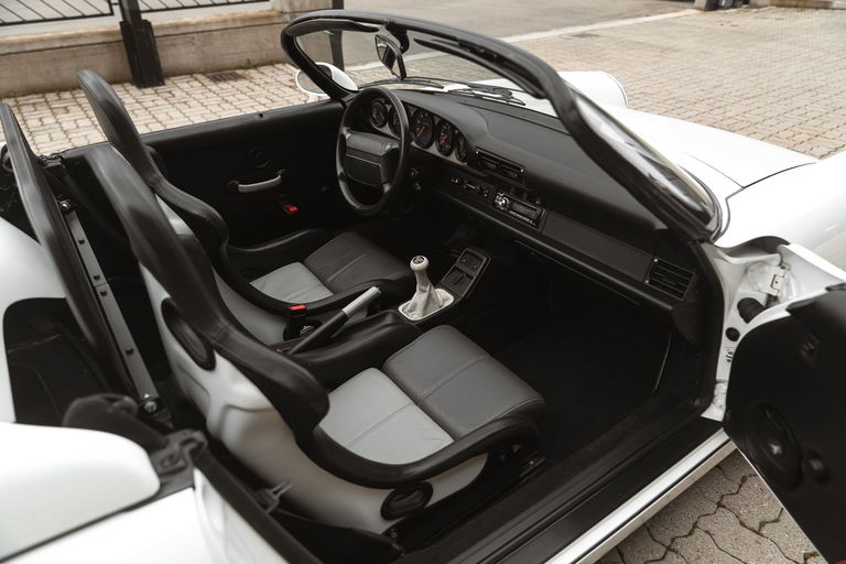 Porsche 964 Carrera 2 Speedster