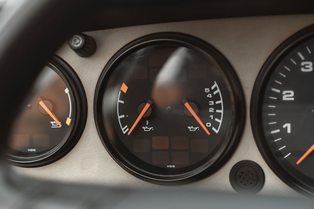 Porsche 964 Carrera 2 Speedster