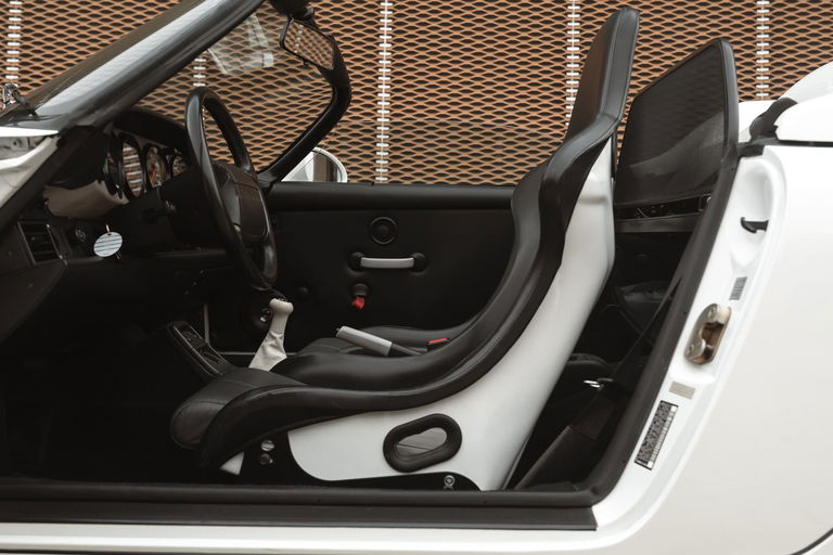 Porsche 964 Carrera 2 Speedster