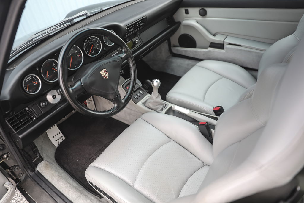 Porsche 993 Carrera 4S