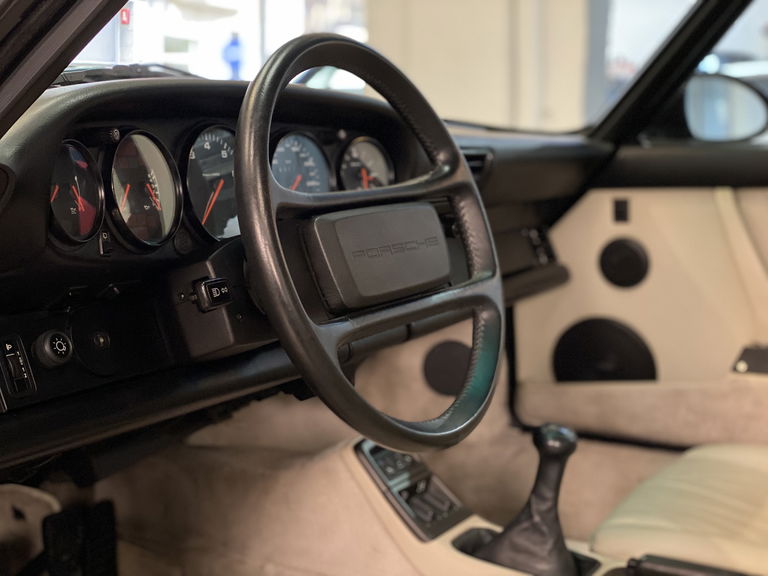 Porsche 964 Carrera 4