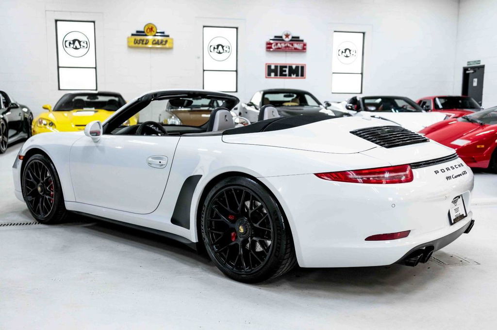 Porsche 991 Carrera GTS