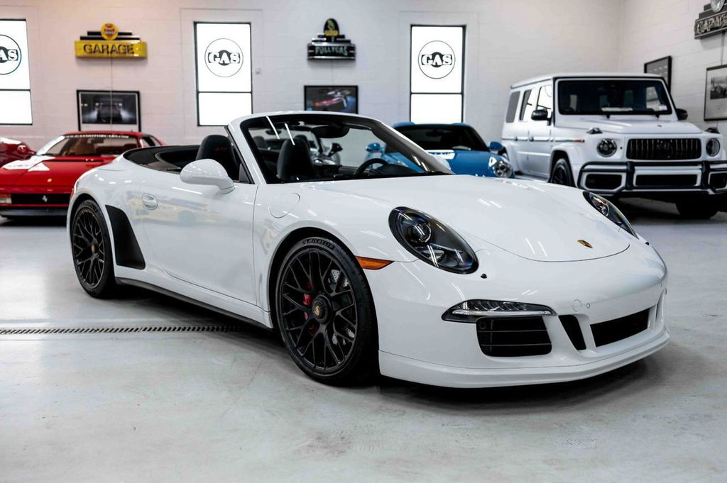 Porsche 991 Carrera GTS