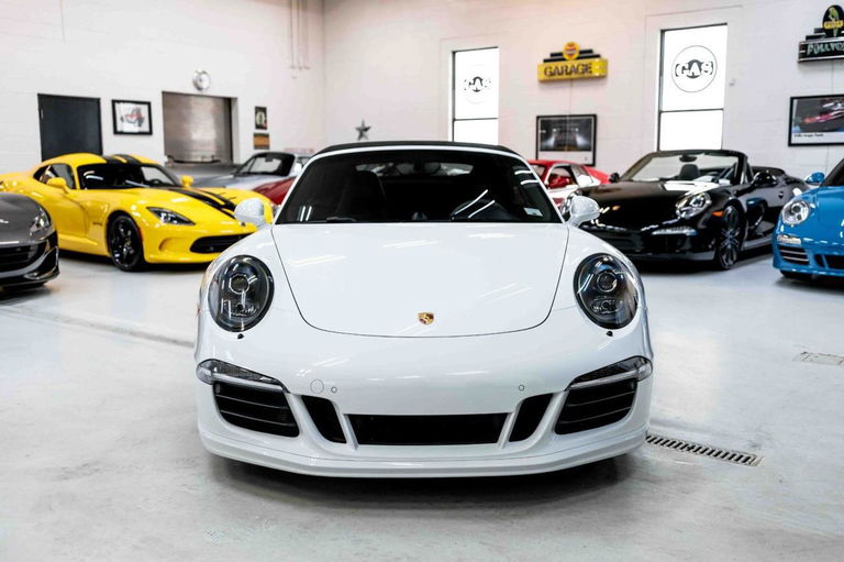 Porsche 991 Carrera GTS