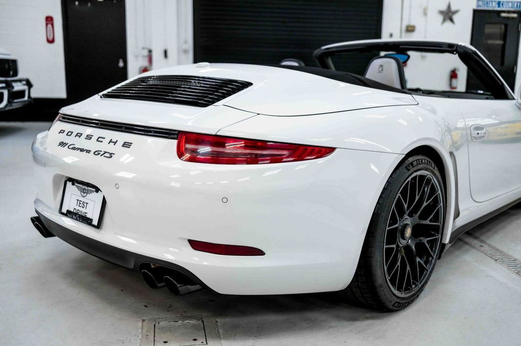 Porsche 991 Carrera GTS