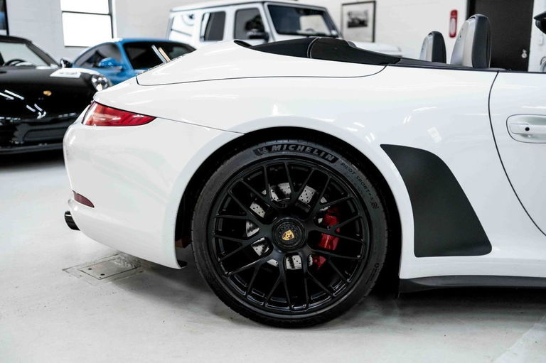 Porsche 991 Carrera GTS