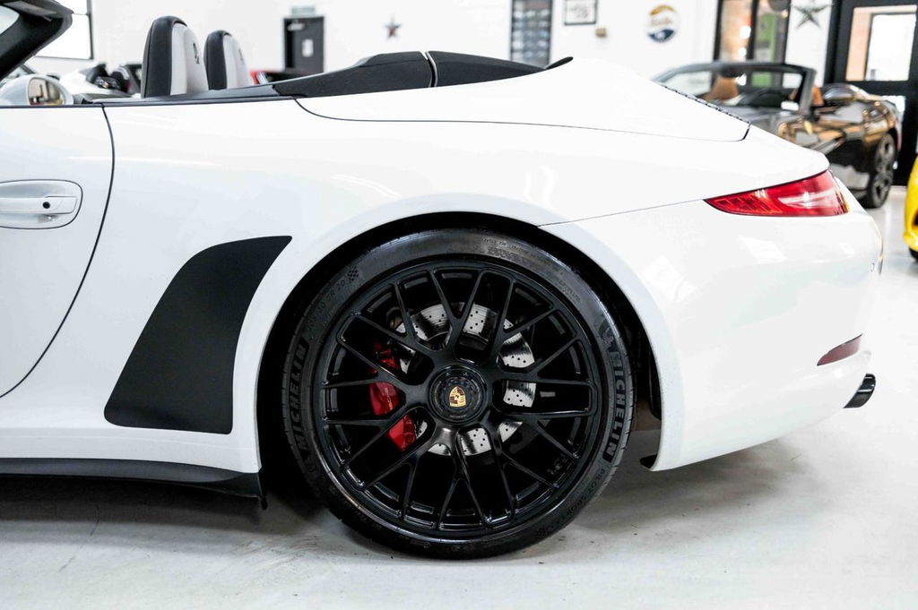 Porsche 991 Carrera GTS