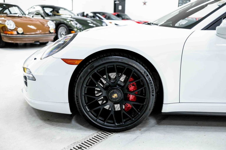 Porsche 991 Carrera GTS