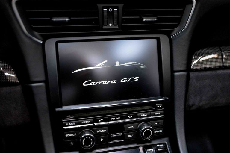 Porsche 991 Carrera GTS