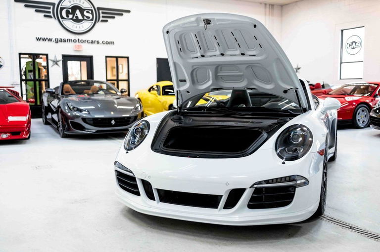 Porsche 991 Carrera GTS