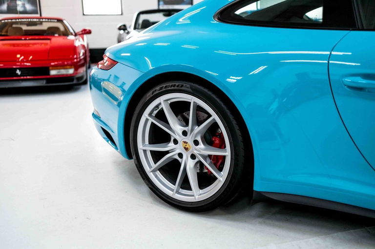 Porsche 991.2 Carrera GTS