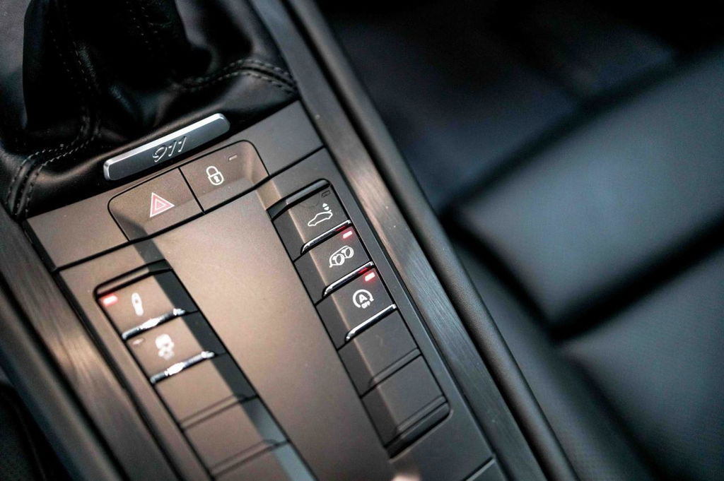 Porsche 991.2 Carrera GTS