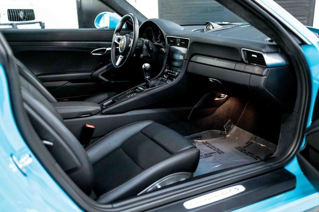 Porsche 991.2 Carrera GTS