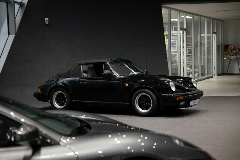 Porsche 911 Carrera 3.2 