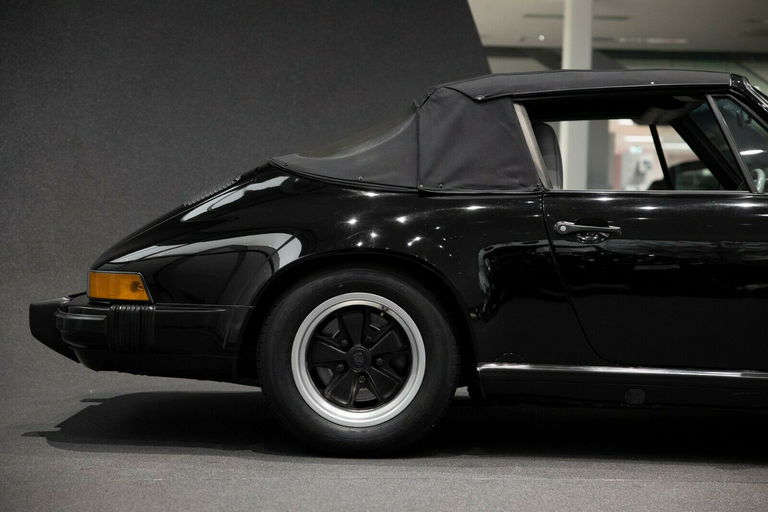 Porsche 911 Carrera 3.2 (KAT)