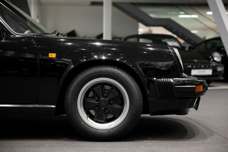 Porsche 911 Carrera 3.2 (KAT)