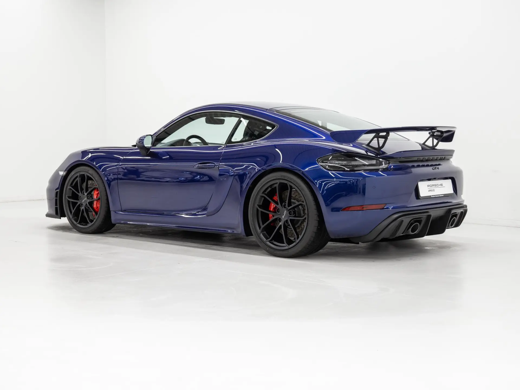 Porsche 718 Cayman GT4
