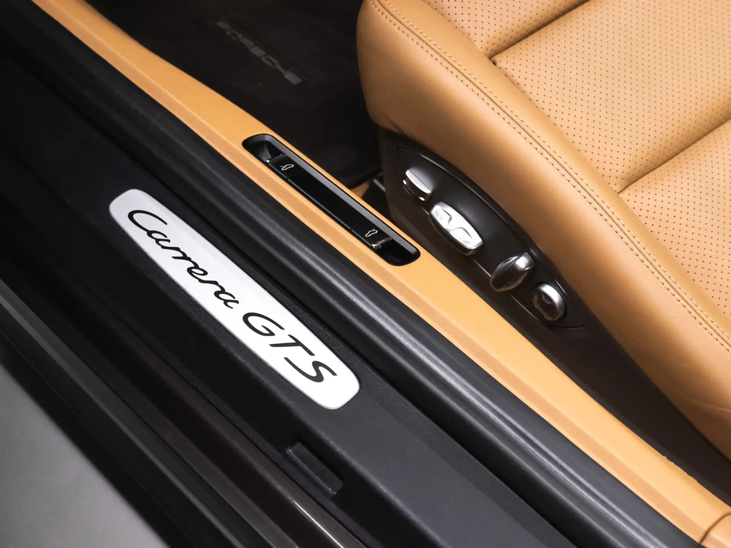 Porsche 991 Carrera GTS