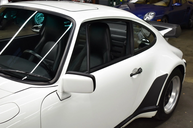 Porsche 911 Turbo 3.3