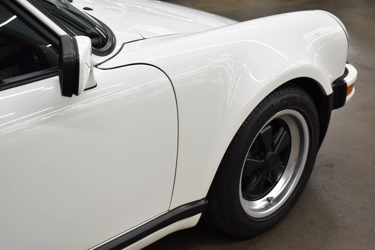Porsche 911 Turbo 3.3