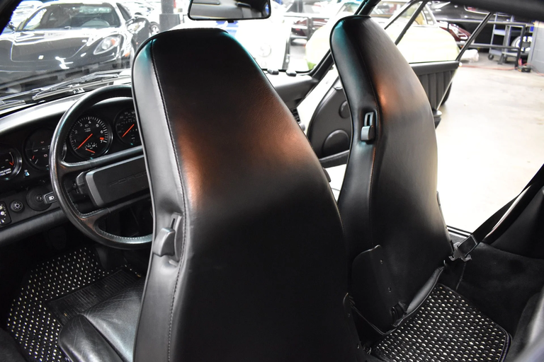 Porsche 911 Turbo 3.3