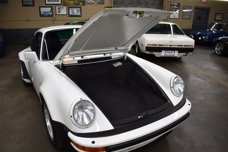 Porsche 911 Turbo 3.3