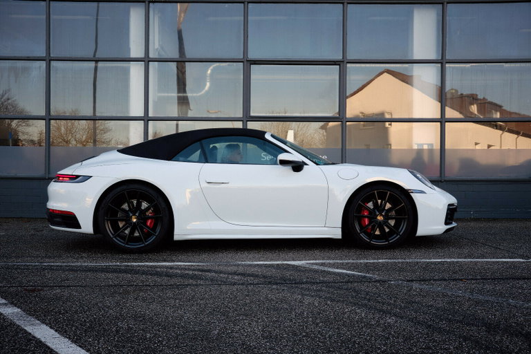 Porsche 992 Carrera 4S