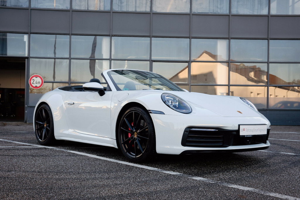 Porsche 992 Carrera 4S