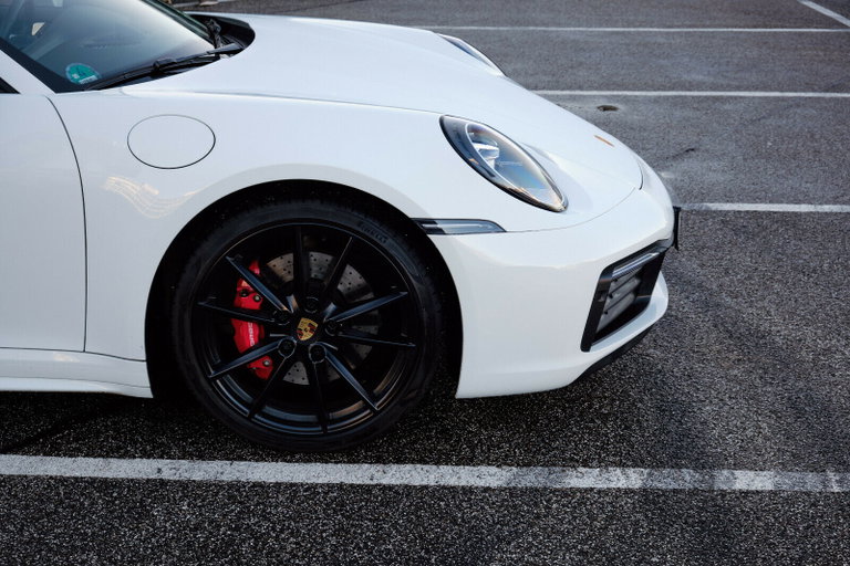 Porsche 992 Carrera 4S
