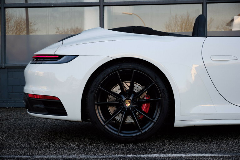 Porsche 992 Carrera 4S