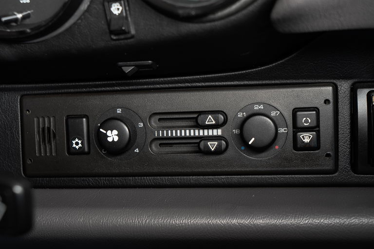 Porsche 964 Carrera 4