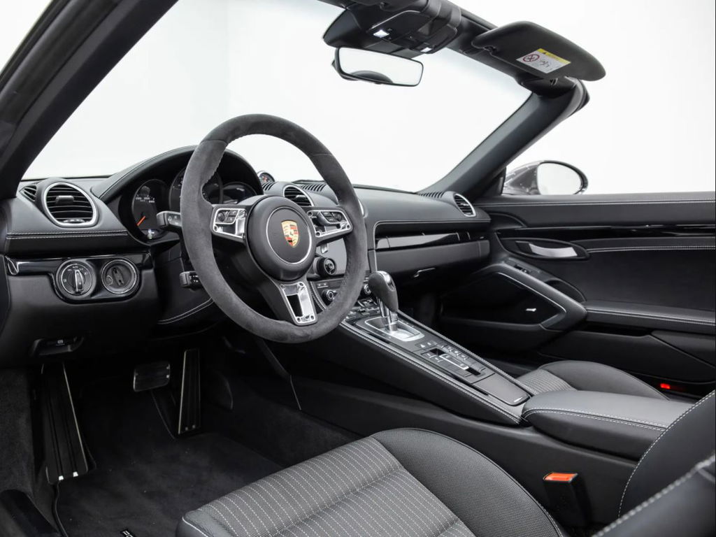 Porsche 718 Boxster T