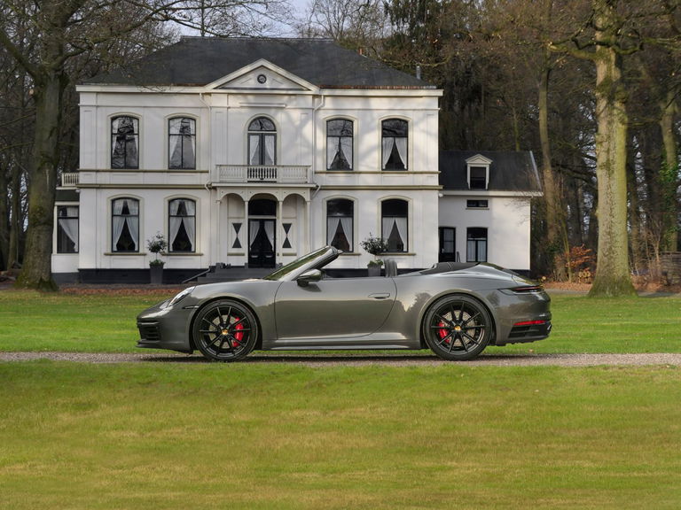 Porsche 992 Carrera 4S