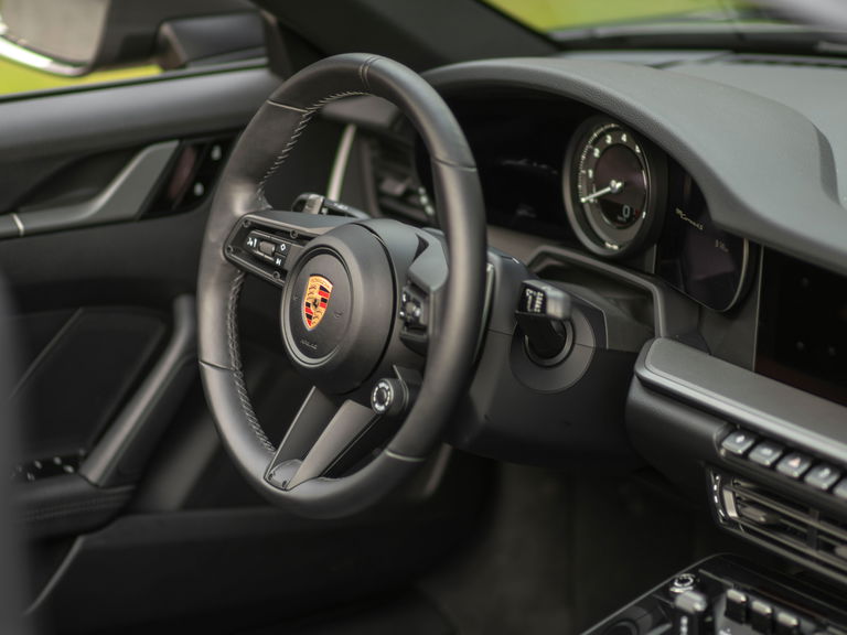 Porsche 992 Carrera 4S