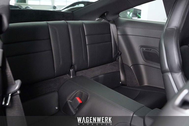 Porsche 992 Carrera 4