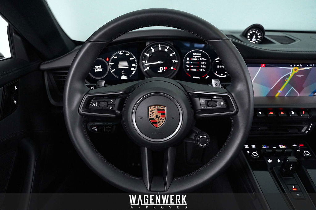 Porsche 992 Carrera 4