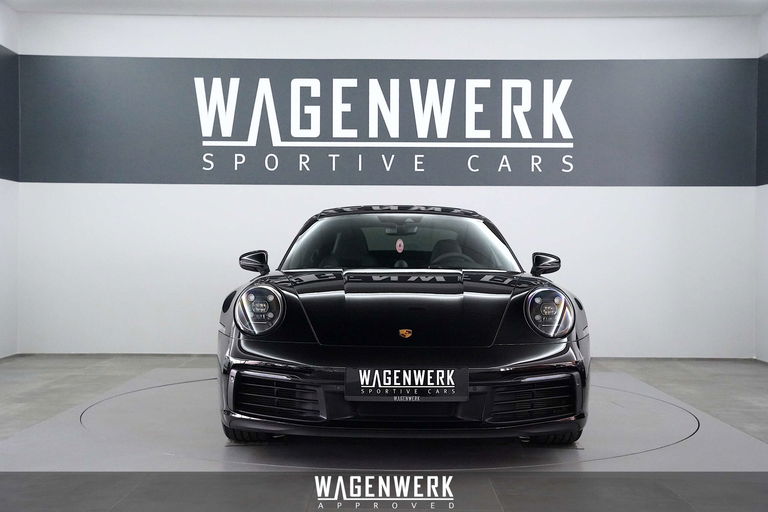 Porsche 992 Carrera