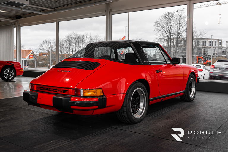 Porsche 911 Carrera 3.2 (US)