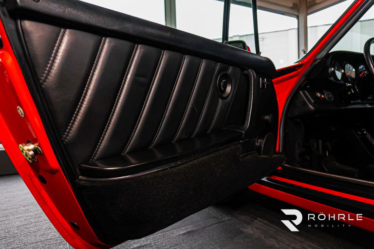 Porsche 911 Carrera 3.2 (US)